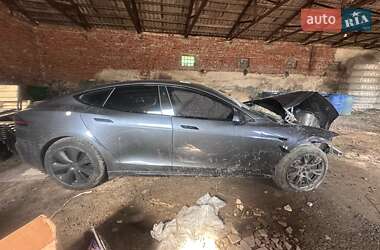Лифтбек Tesla Model S 2022 в 