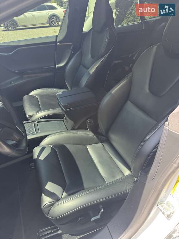 Ліфтбек Tesla Model S 2020 в Дніпрі фото 9 Ліфтбек Tesla Model S 2020 в Дніпрі