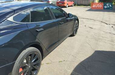 Лифтбек Tesla Model S 2018 в 