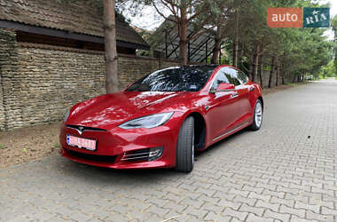 Ліфтбек Tesla Model S 2016 в Луцьку