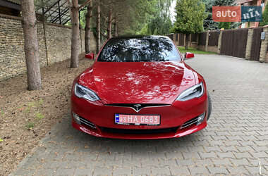Лифтбек Tesla Model S 2016 в 
