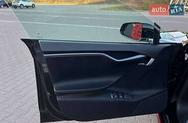 Лифтбек Tesla Model S 2020 в 