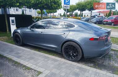 Лифтбек Tesla Model S 2014 в 