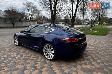 Лифтбек Tesla Model S 2017 в 