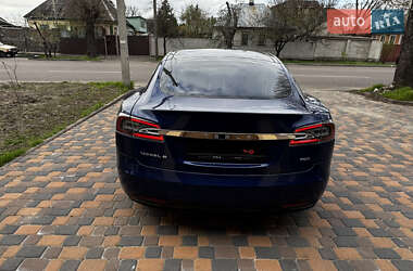 Лифтбек Tesla Model S 2017 в 