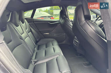 Лифтбек Tesla Model S 2018 в 