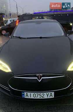 Лифтбек Tesla Model S 2014 в Виннице