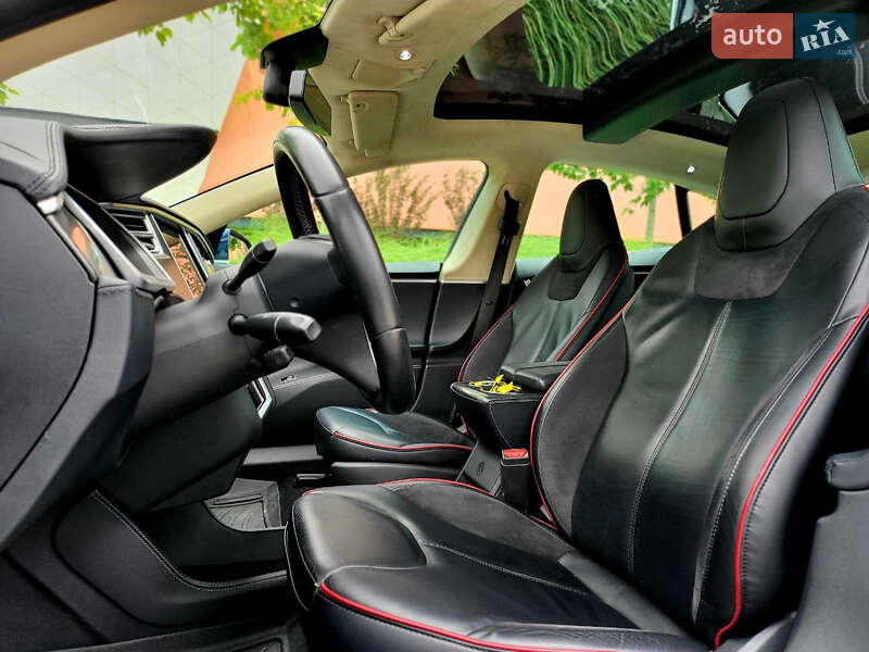 Лифтбек Tesla Model S 2014 в Киеве