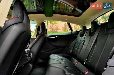 Лифтбек Tesla Model S 2014 в 