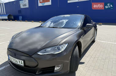 Лифтбек Tesla Model S 2014 в Виннице