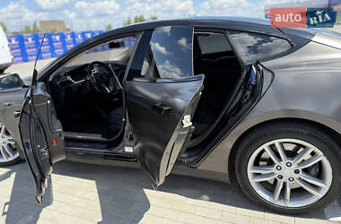 Лифтбек Tesla Model S 2014 в 