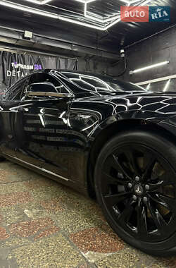 Лифтбек Tesla Model S 2018 в 