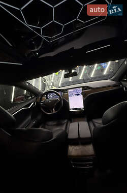 Лифтбек Tesla Model S 2018 в 