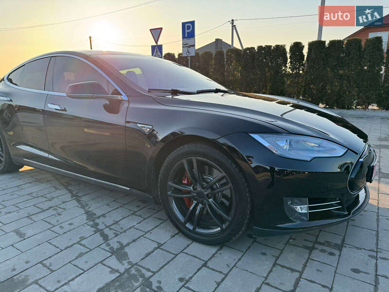 Ліфтбек Tesla Model S 2014 в Луцьку