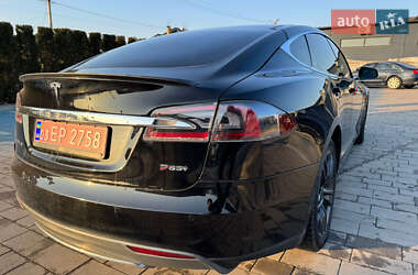 Лифтбек Tesla Model S 2014 в 