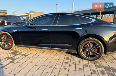 Лифтбек Tesla Model S 2014 в 