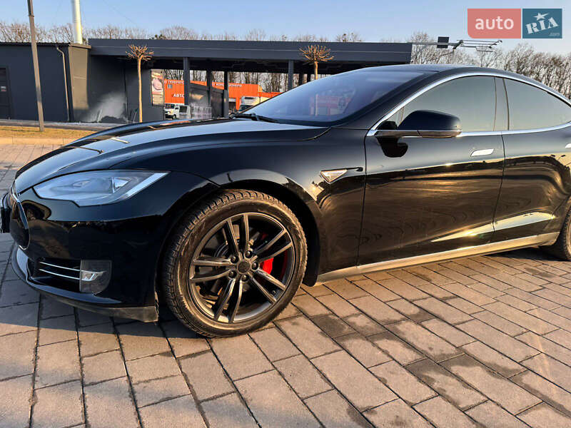 Ліфтбек Tesla Model S 2014 в Луцьку