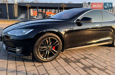 Лифтбек Tesla Model S 2014 в 