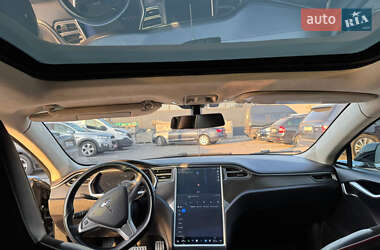 Лифтбек Tesla Model S 2014 в 