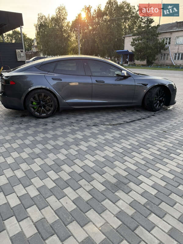 Лифтбек Tesla Model S 2021 в Пирятине