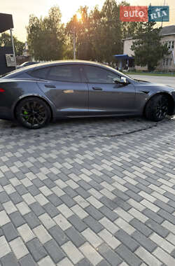 Лифтбек Tesla Model S 2021 в 