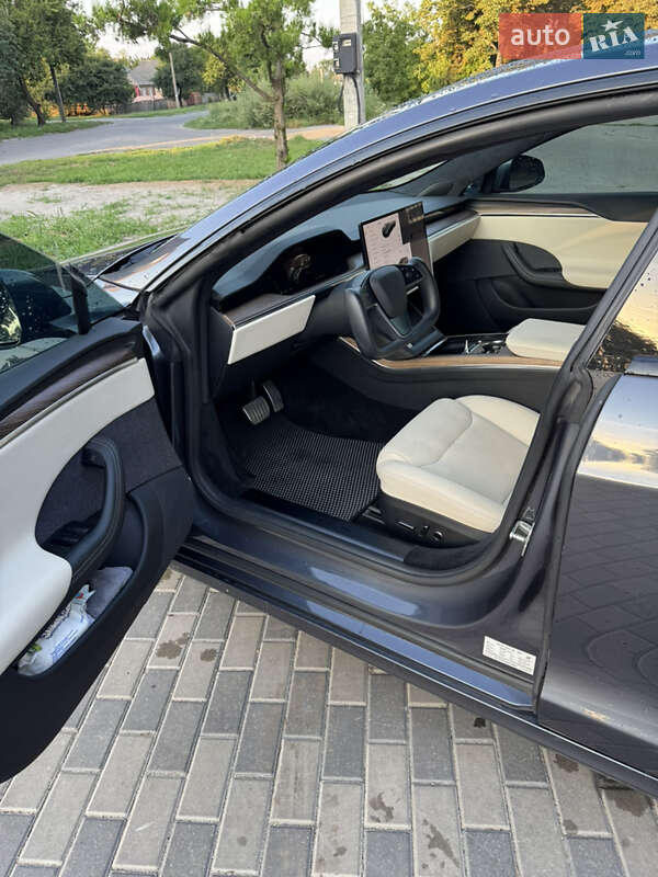 Лифтбек Tesla Model S 2021 в Пирятине