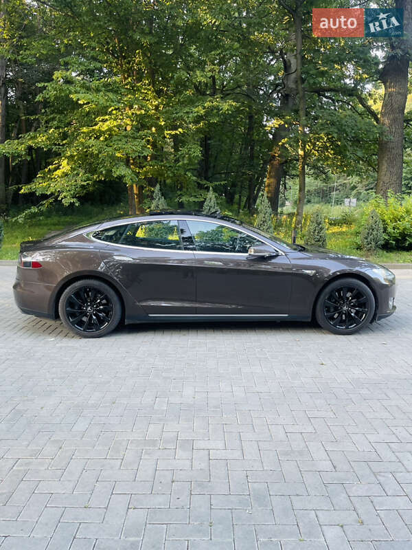 Ліфтбек Tesla Model S 2013 в Луцьку фото 5 Ліфтбек Tesla Model S 2013 в Луцьку