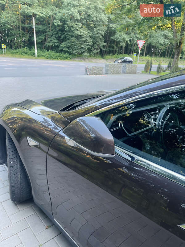 Ліфтбек Tesla Model S 2013 в Луцьку фото 18 Ліфтбек Tesla Model S 2013 в Луцьку