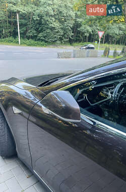 Лифтбек Tesla Model S 2013 в 