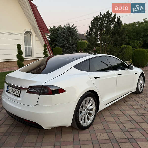 Лифтбек Tesla Model S 2018 в Черновцах