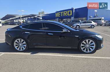 Лифтбек Tesla Model S 2013 в 