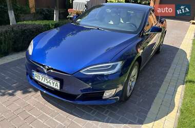Лифтбек Tesla Model S 2020 в Виннице