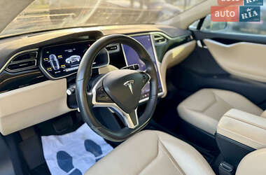 Ліфтбек Tesla Model S 2015 в 