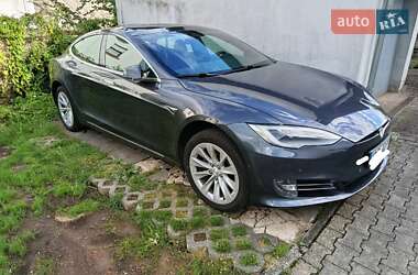 Лифтбек Tesla Model S 2018 в 