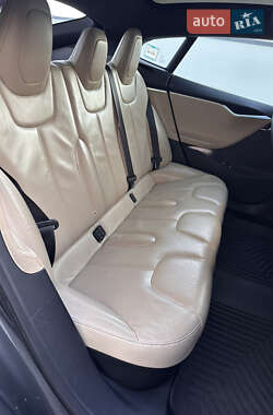 Лифтбек Tesla Model S 2016 в 