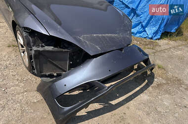 Лифтбек Tesla Model S 2016 в 