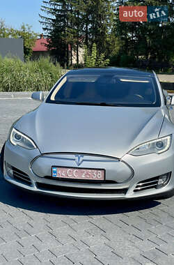 Ліфтбек Tesla Model S 2013 в 