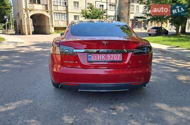 Лифтбек Tesla Model S 2014 в 
