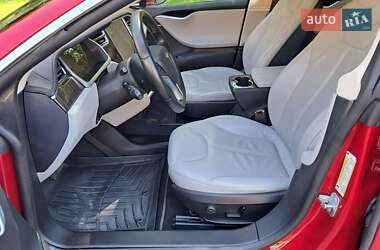 Лифтбек Tesla Model S 2014 в 