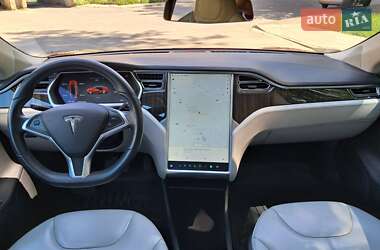 Лифтбек Tesla Model S 2014 в 