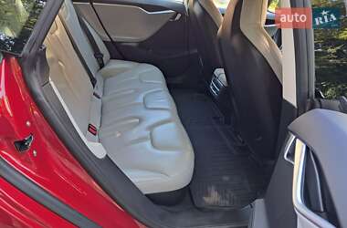 Лифтбек Tesla Model S 2014 в 