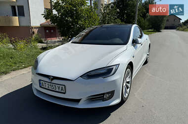 Ліфтбек Tesla Model S 2016 в Івано-Франківську