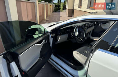 Лифтбек Tesla Model S 2016 в 