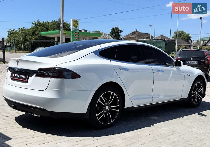 Лифтбек Tesla Model S 2014 в Кропивницком