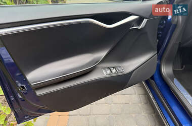 Лифтбек Tesla Model S 2015 в 