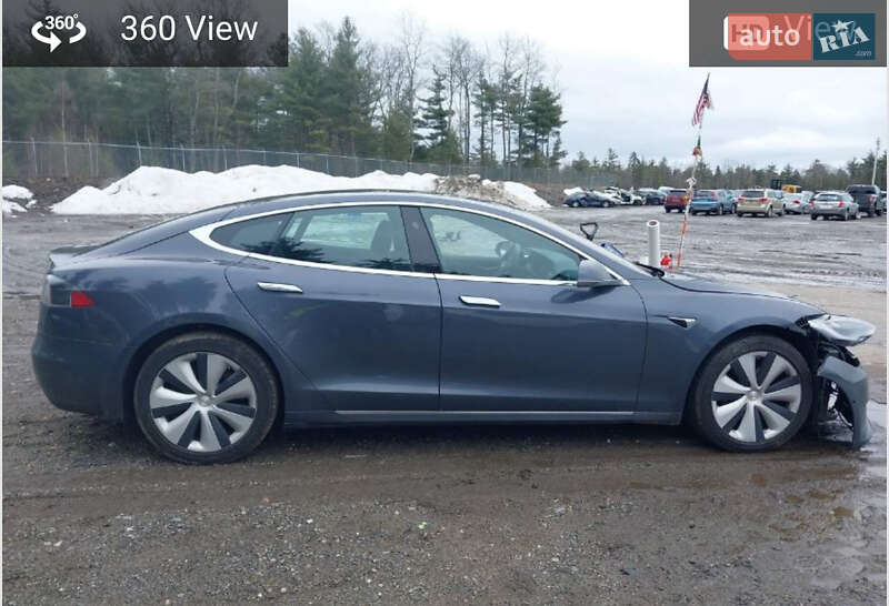 Лифтбек Tesla Model S 2020 в Киеве