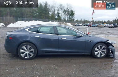Лифтбек Tesla Model S 2020 в 