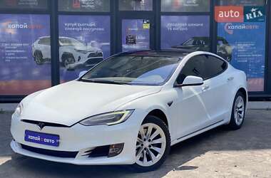 Ліфтбек Tesla Model S 2018 в Вінниці