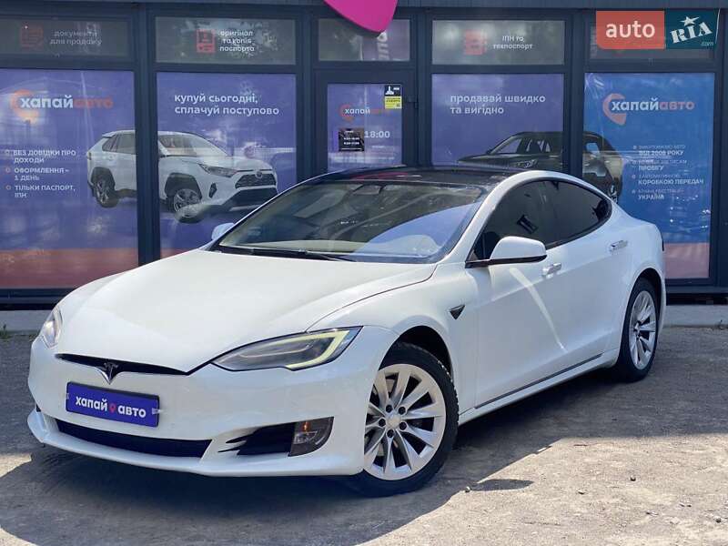 Tesla Model S 2018