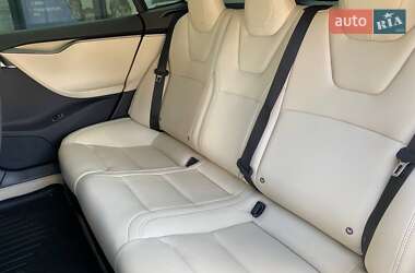 Лифтбек Tesla Model S 2018 в 